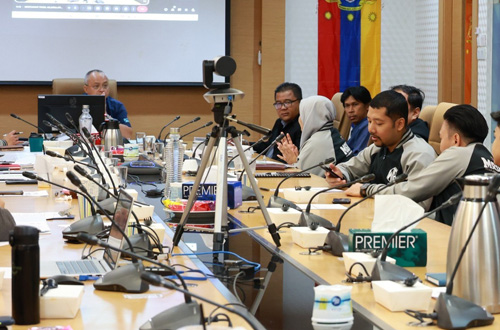 PANEL KEJURULATIHAN2