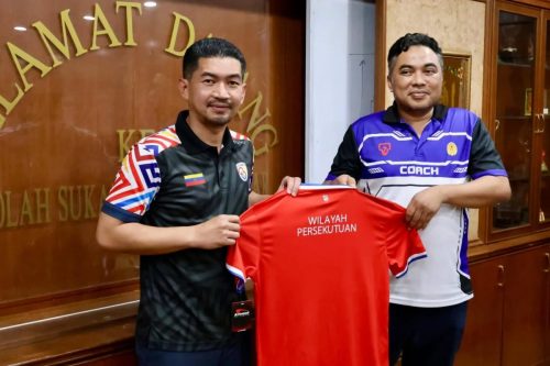 KUNJUNGAN HORMAT KE SSTMI